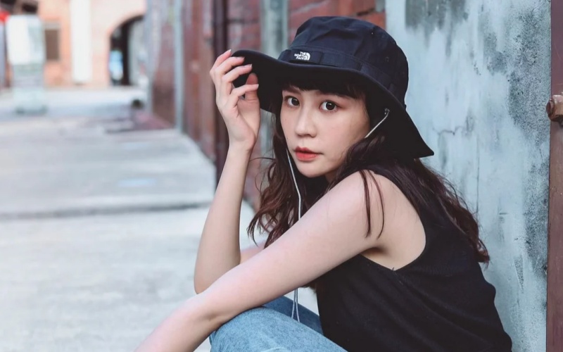 Stay Stylish And Protected With The Class V Brimmer Sun Hat